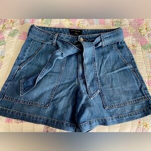 💙 NWOT | BANANA REPUBLIC DENIM SHORTS | SIZE 8